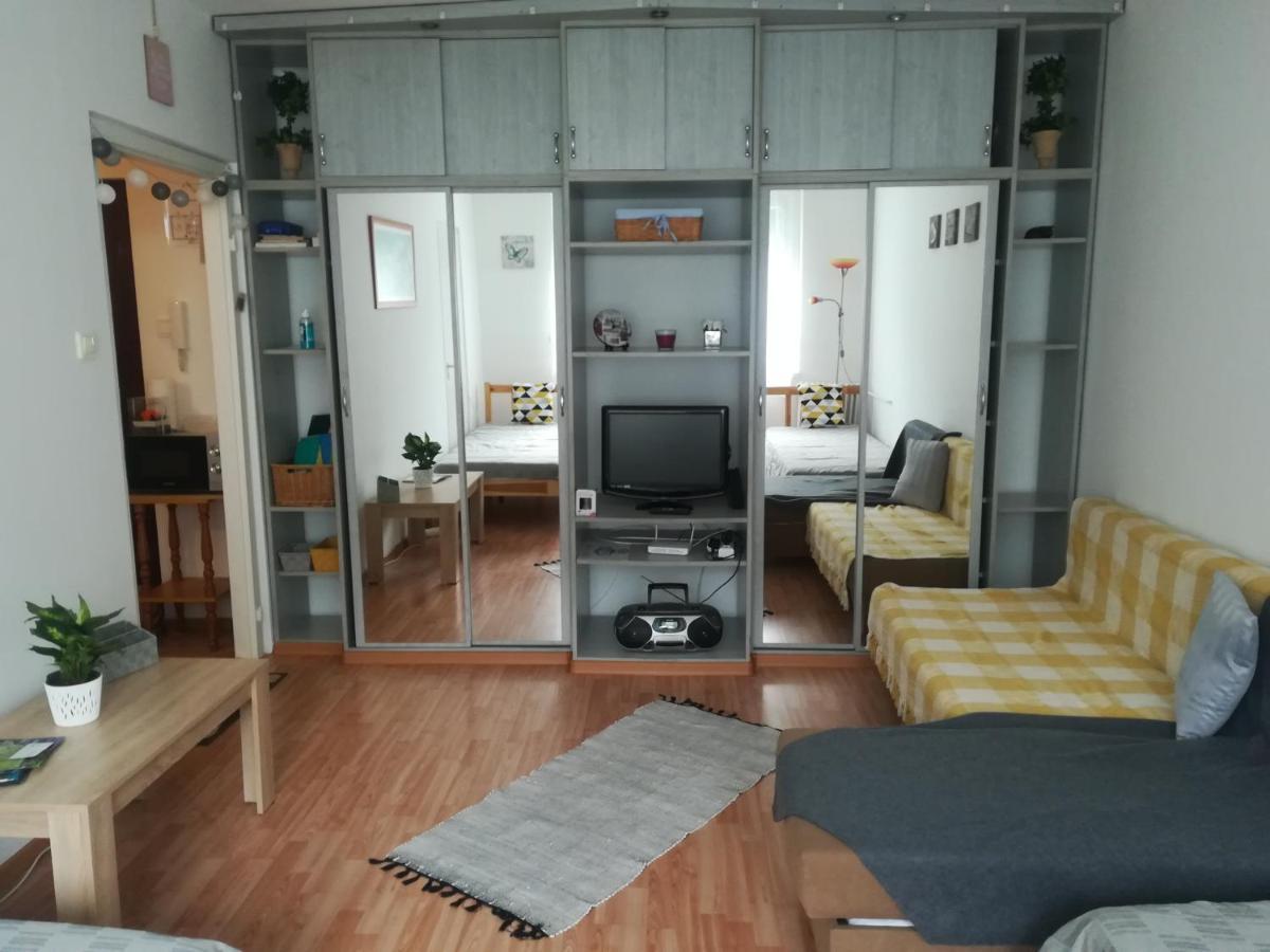 Var Apartman ميسكولك المظهر الخارجي الصورة